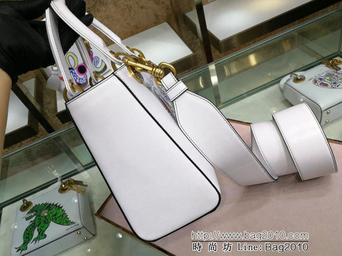 DIOR迪奧 mini三格 原色小牛皮 袖珍手提包 可手提亦可肩背或斜挎  zdo1204